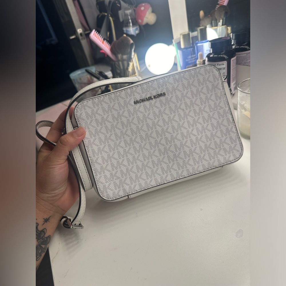 Micheal Kors crossbody
